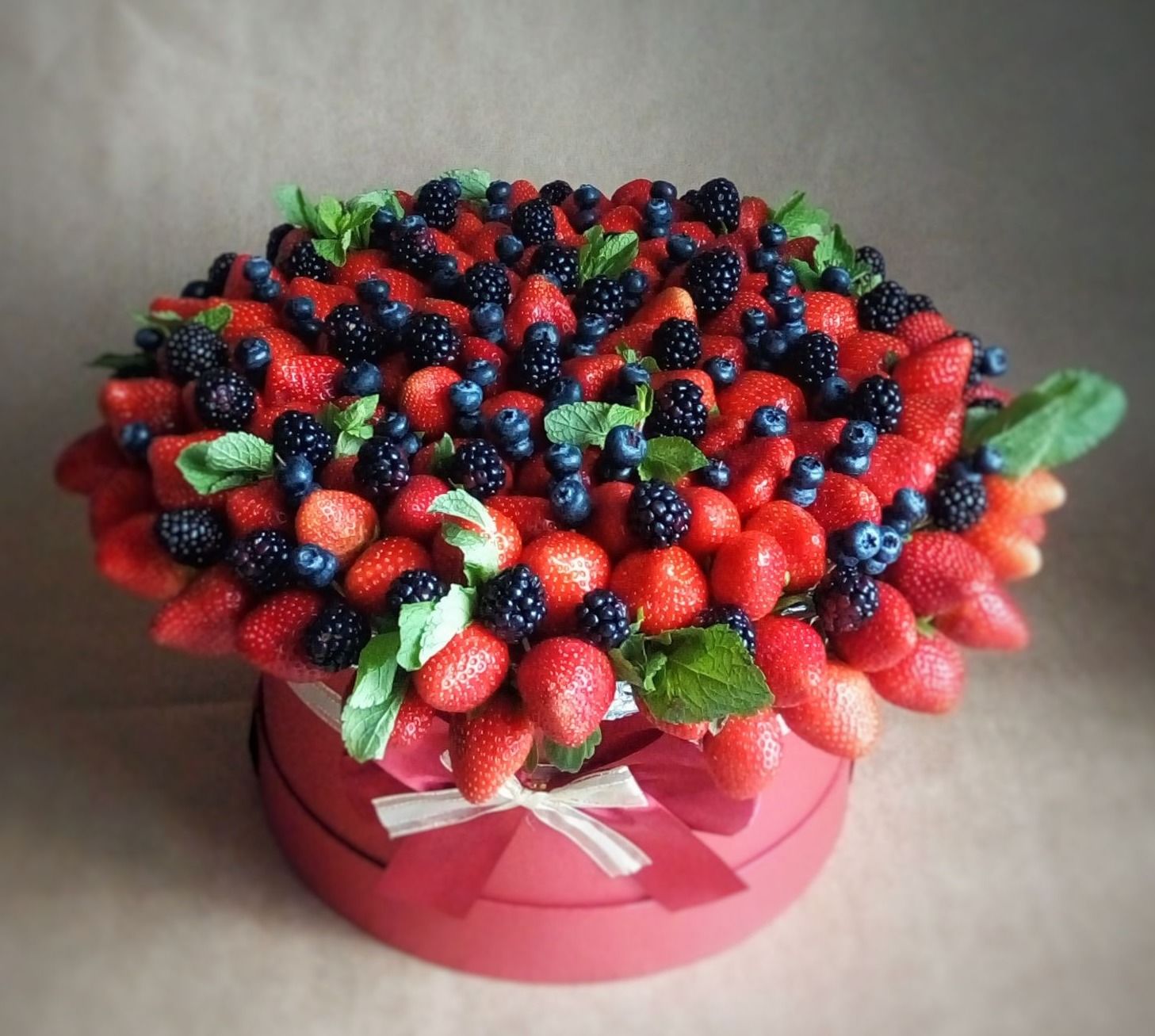 [Алина Ройтман] WOW-флорист_ Букеты из ягод (2019)_0.jpg